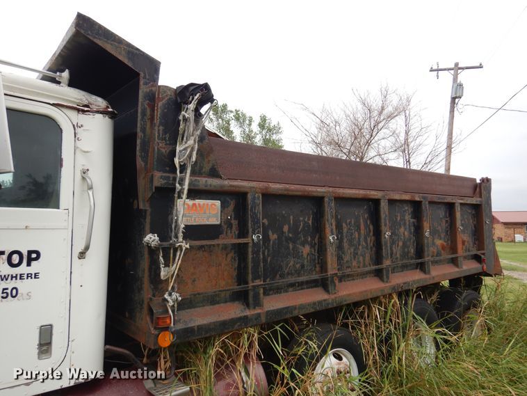 image for item KO9998 1977 International Transtar 4300  dump truck