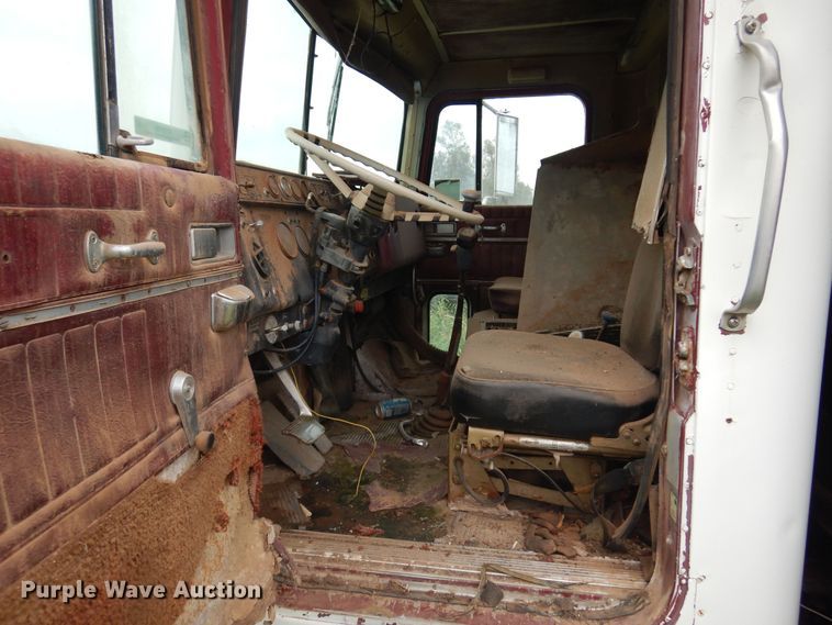 image for item KO9998 1977 International Transtar 4300  dump truck