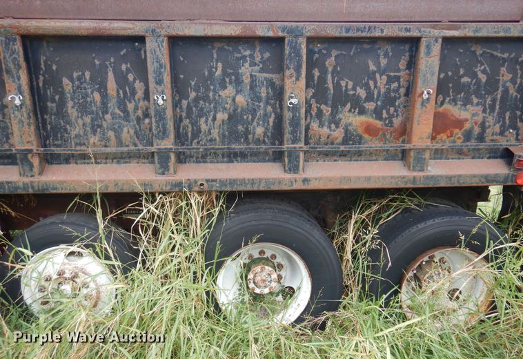 image for item KO9998 1977 International Transtar 4300  dump truck