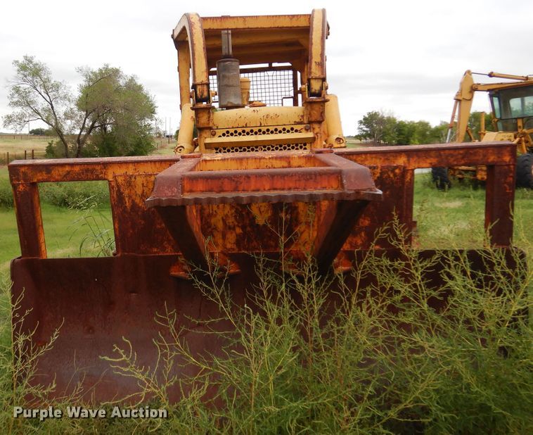 image for item KO9999 1973 Caterpillar D5  dozer