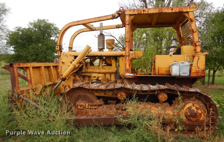 image for item KO9999 1973 Caterpillar D5  dozer