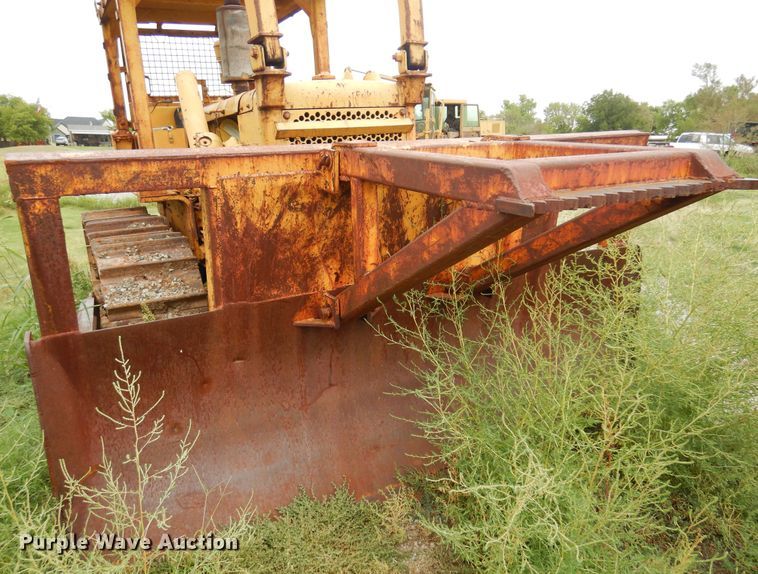 image for item KO9999 1973 Caterpillar D5  dozer