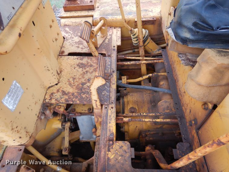 image for item KO9999 1973 Caterpillar D5  dozer