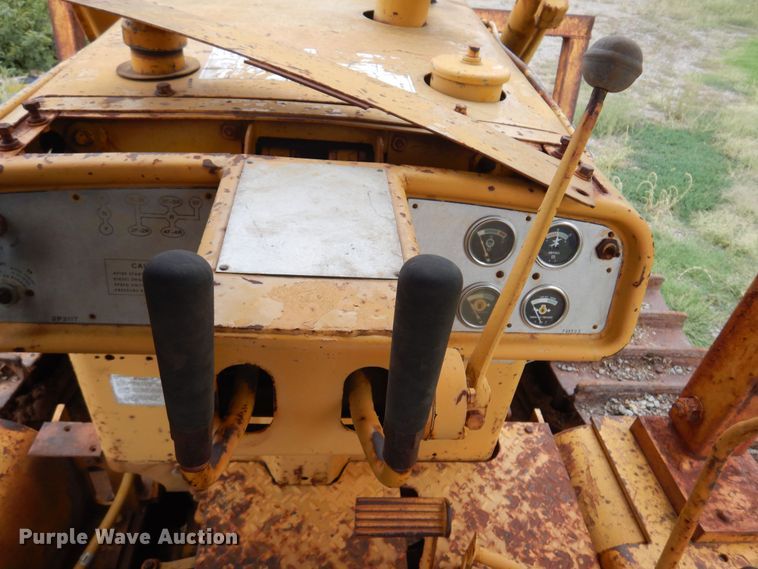 image for item KO9999 1973 Caterpillar D5  dozer