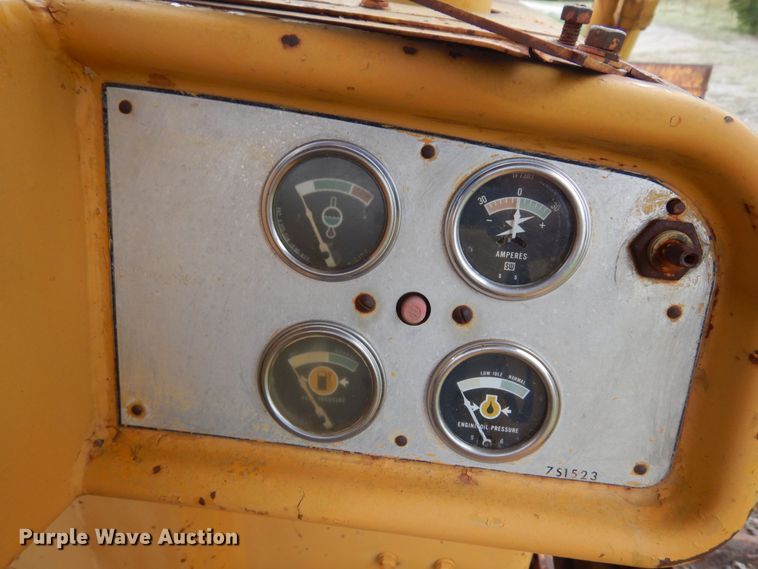 image for item KO9999 1973 Caterpillar D5  dozer