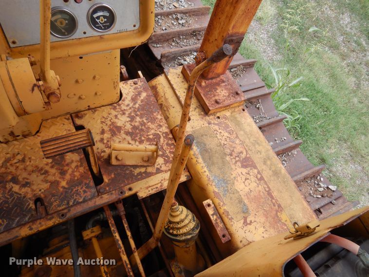 image for item KO9999 1973 Caterpillar D5  dozer