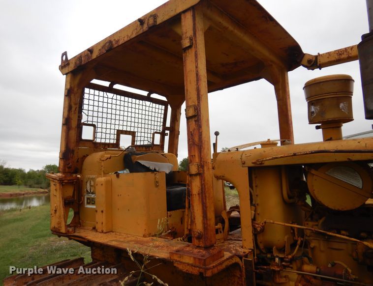 image for item KO9999 1973 Caterpillar D5  dozer