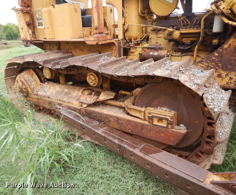image for item KO9999 1973 Caterpillar D5  dozer