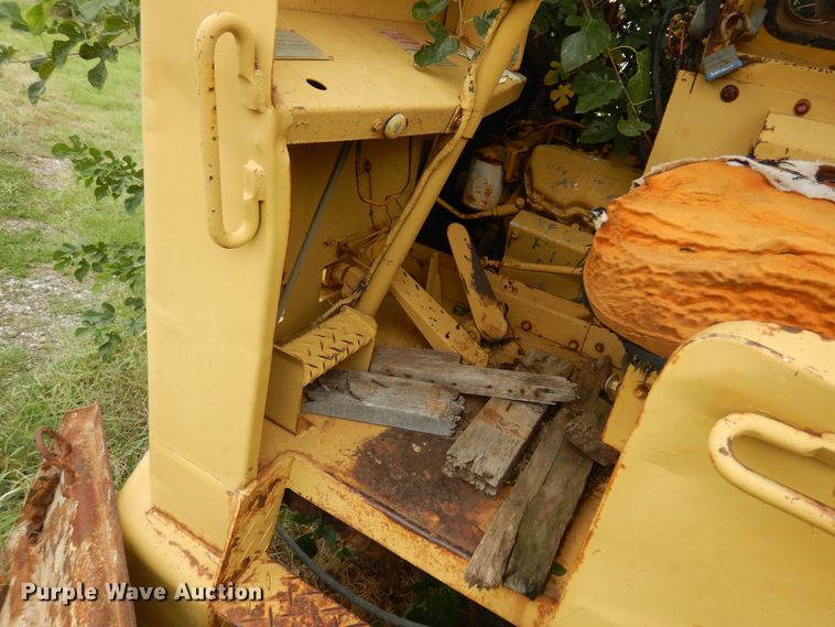 image for item KP9000 1970 Caterpillar 613  elevating scraper