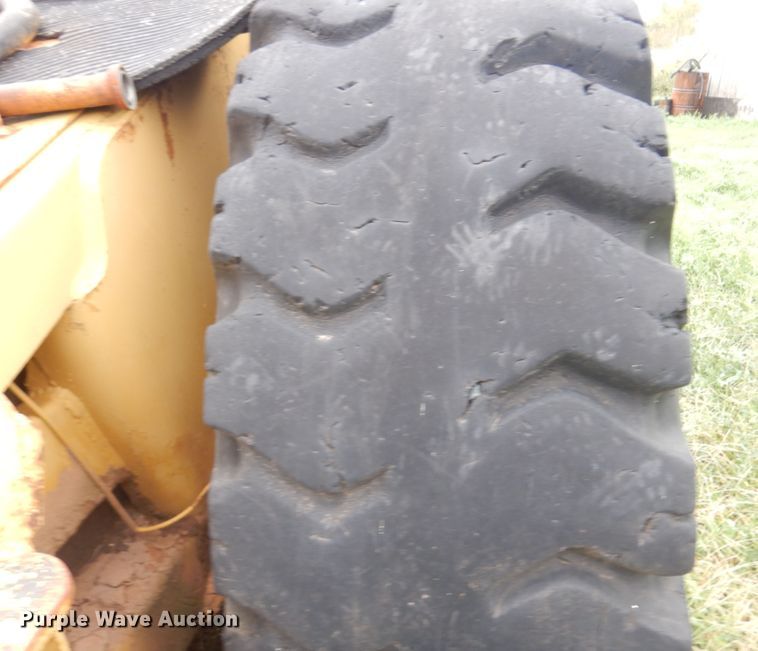 image for item KP9000 1970 Caterpillar 613  elevating scraper