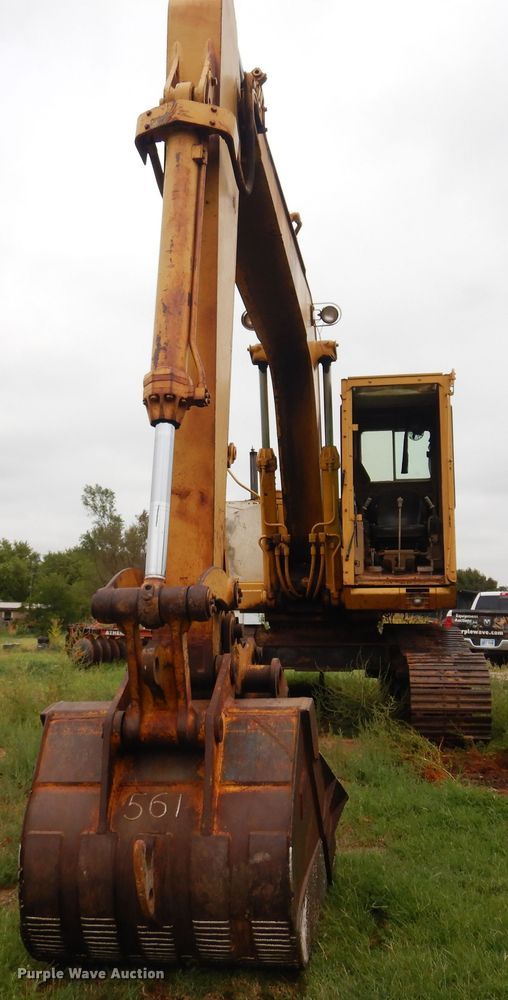 image for item KP9001 1989 Caterpillar 215C excavator