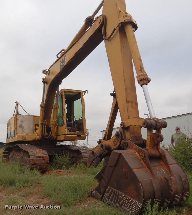 image for item KP9001 1989 Caterpillar 215C excavator