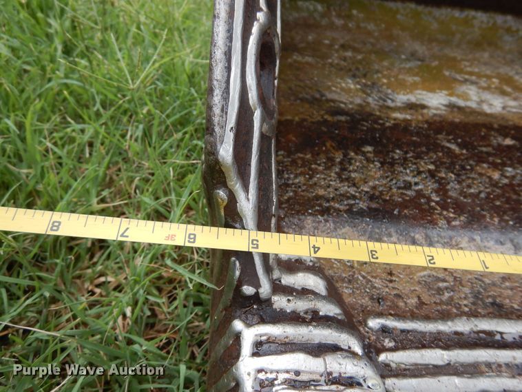 image for item KP9001 1989 Caterpillar 215C excavator