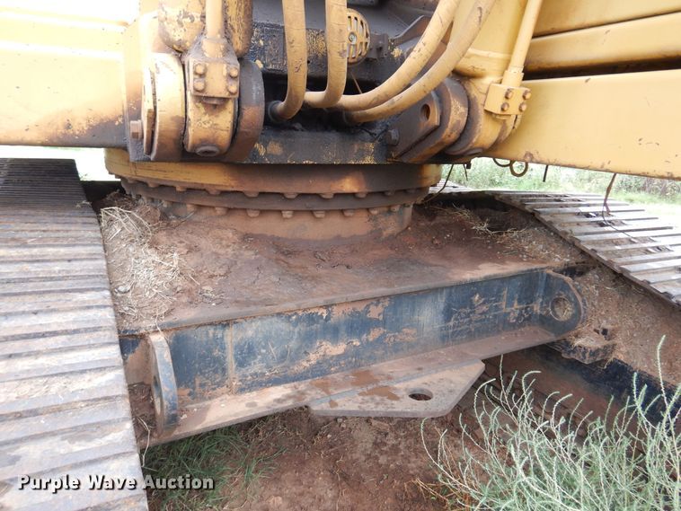 image for item KP9001 1989 Caterpillar 215C excavator