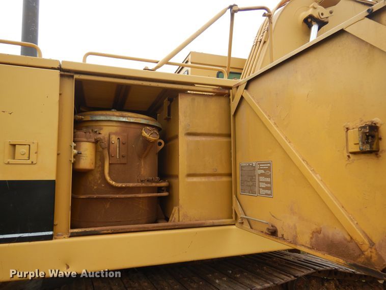 image for item KP9001 1989 Caterpillar 215C excavator