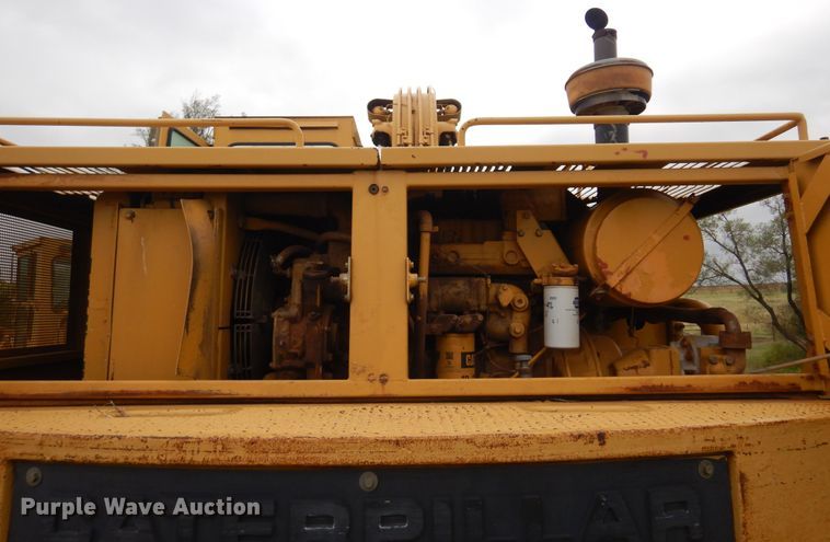 image for item KP9001 1989 Caterpillar 215C excavator