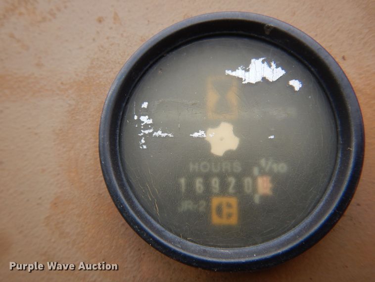 image for item KP9001 1989 Caterpillar 215C excavator