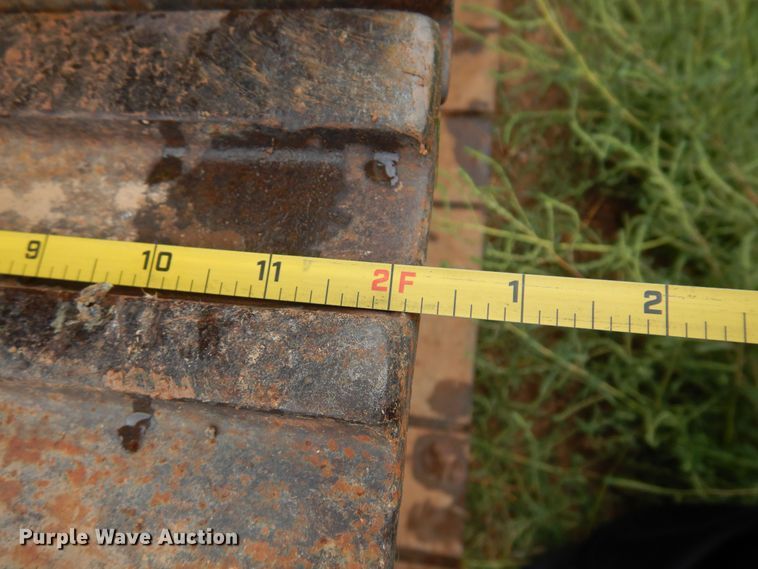 image for item KP9001 1989 Caterpillar 215C excavator