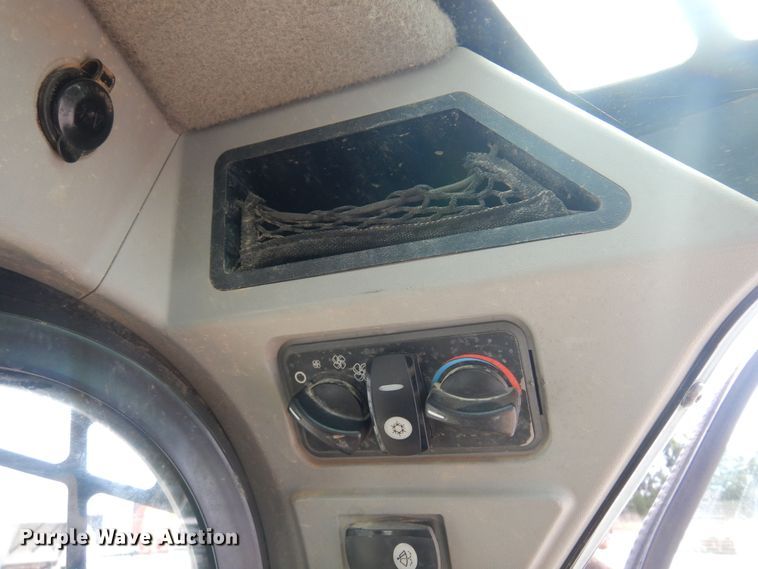 image for item KP9002 2016 Caterpillar 279D  tracked skid steer loader