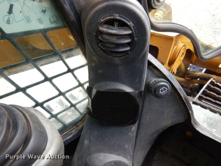 image for item KP9002 2016 Caterpillar 279D  tracked skid steer loader