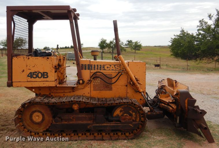image for item KP9003 1980 Case 450B  dozer