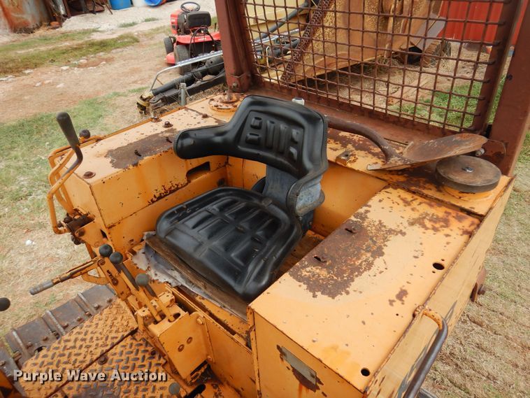 image for item KP9003 1980 Case 450B  dozer