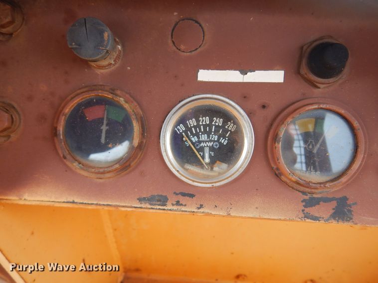 image for item KP9003 1980 Case 450B  dozer