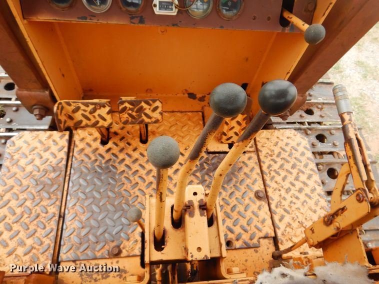 image for item KP9003 1980 Case 450B  dozer