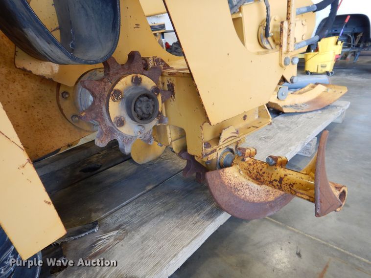 image for item KW9518 2005 Vermeer PT650  combination unit