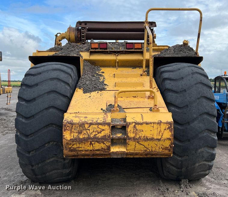 image for item LI9419 1997 Caterpillar 623F  elevating scraper