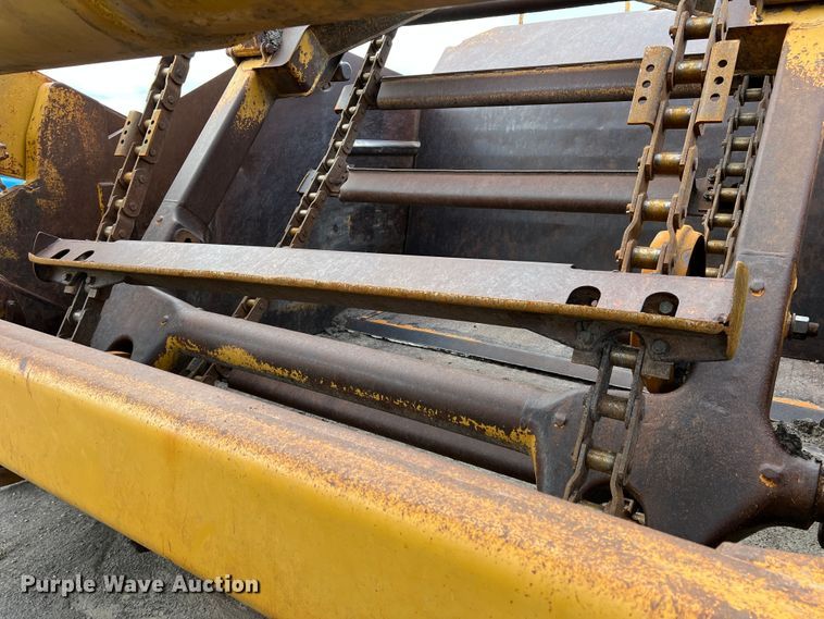 image for item LI9419 1997 Caterpillar 623F  elevating scraper