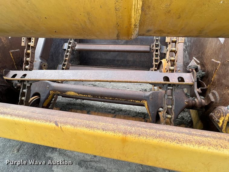 image for item LI9419 1997 Caterpillar 623F  elevating scraper