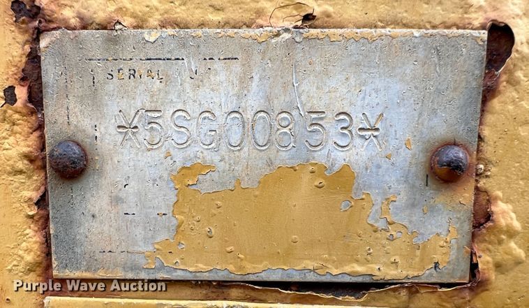 image for item LI9419 1997 Caterpillar 623F  elevating scraper