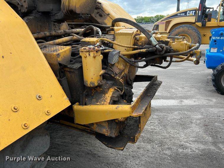 image for item LI9419 1997 Caterpillar 623F  elevating scraper