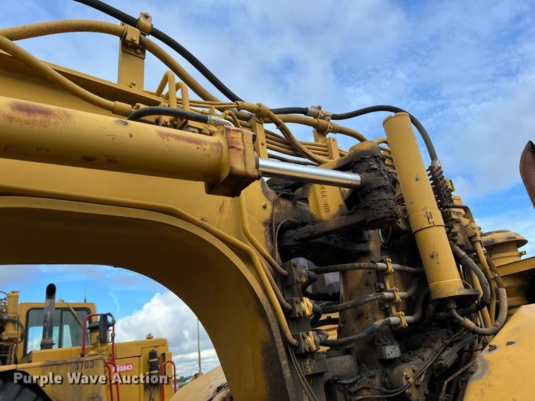 image for item LI9419 1997 Caterpillar 623F  elevating scraper