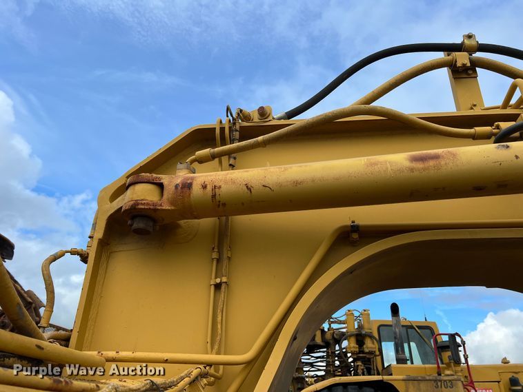 image for item LI9419 1997 Caterpillar 623F  elevating scraper