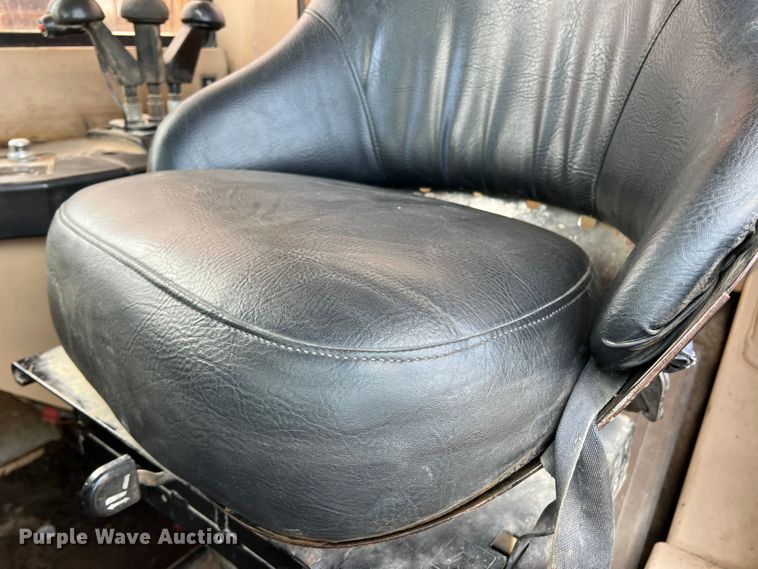 image for item LI9419 1997 Caterpillar 623F  elevating scraper