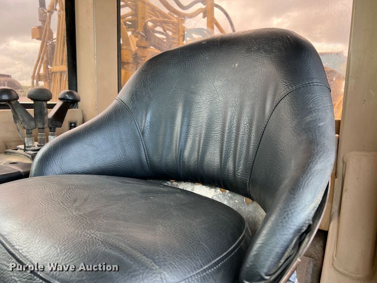 image for item LI9419 1997 Caterpillar 623F  elevating scraper