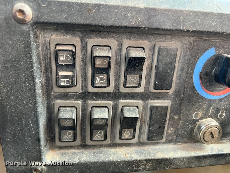 image for item LI9419 1997 Caterpillar 623F  elevating scraper