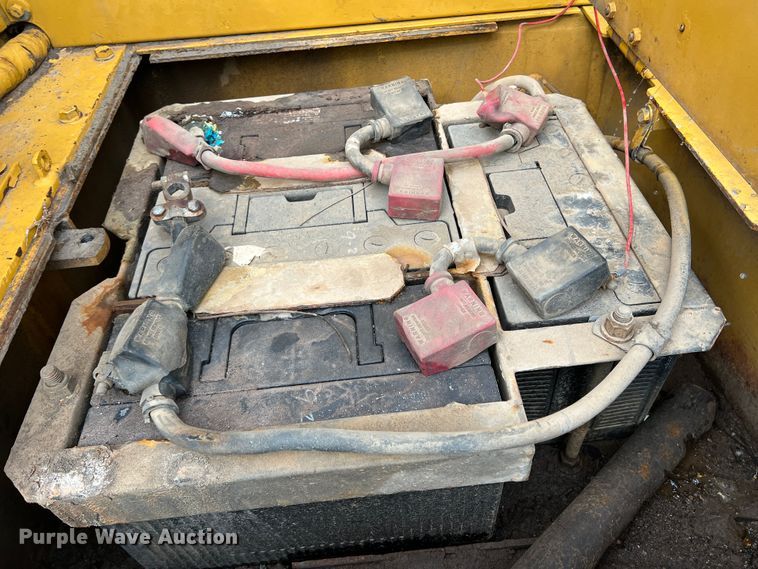 image for item LI9419 1997 Caterpillar 623F  elevating scraper