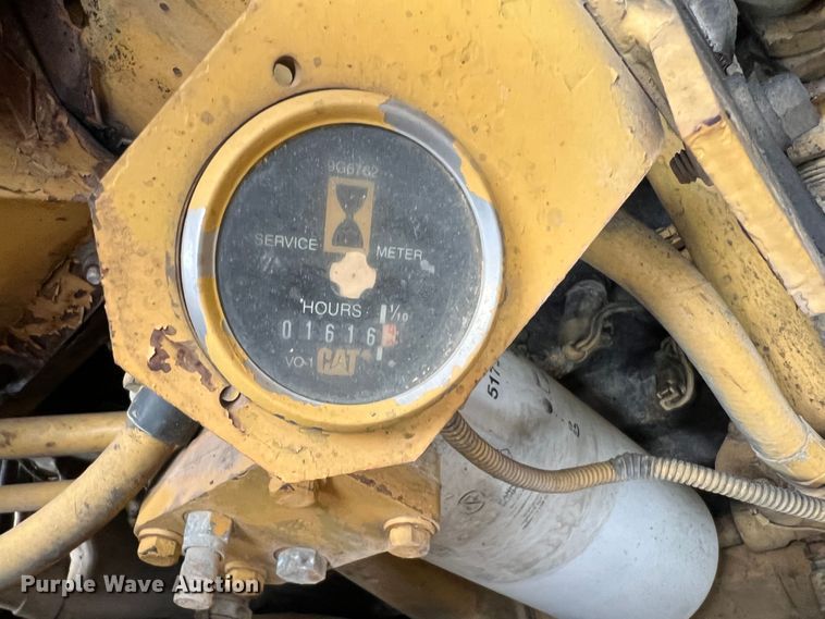 image for item LI9419 1997 Caterpillar 623F  elevating scraper