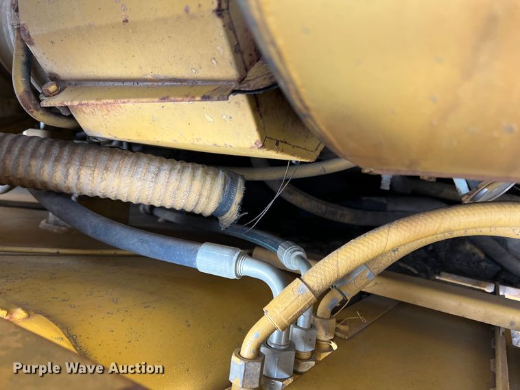 image for item LI9419 1997 Caterpillar 623F  elevating scraper