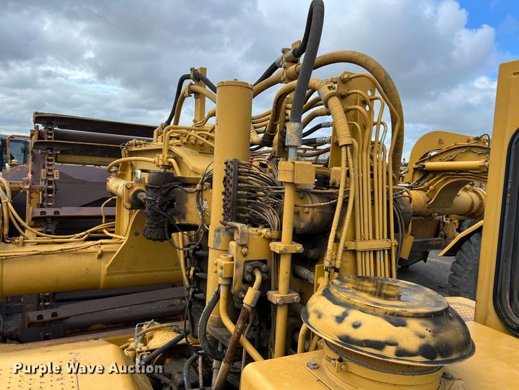 image for item LI9419 1997 Caterpillar 623F  elevating scraper