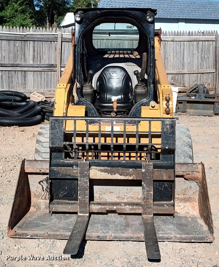 image for item LK9799 2014 Caterpillar 242D  skid steer loader