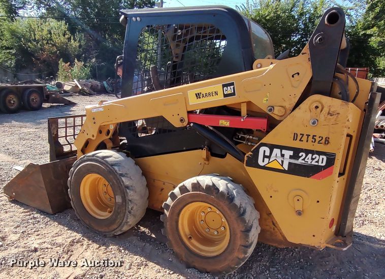 image for item LK9799 2014 Caterpillar 242D  skid steer loader