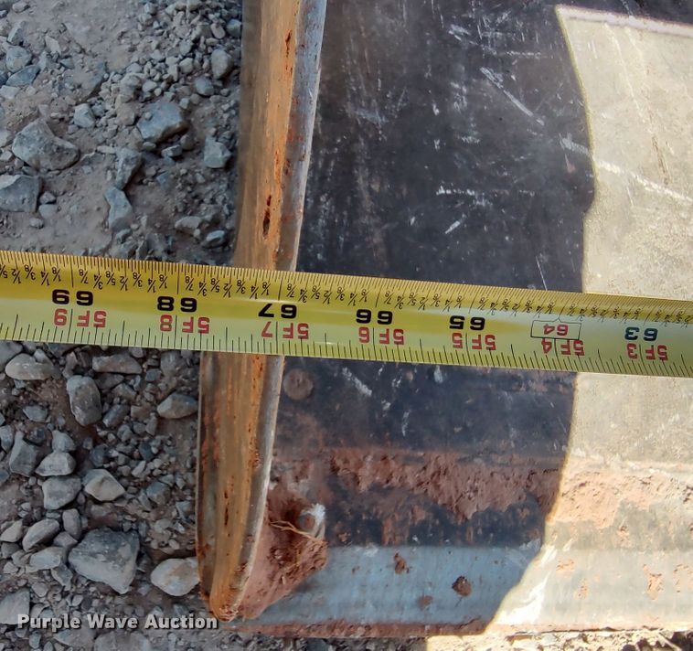 image for item LK9799 2014 Caterpillar 242D  skid steer loader