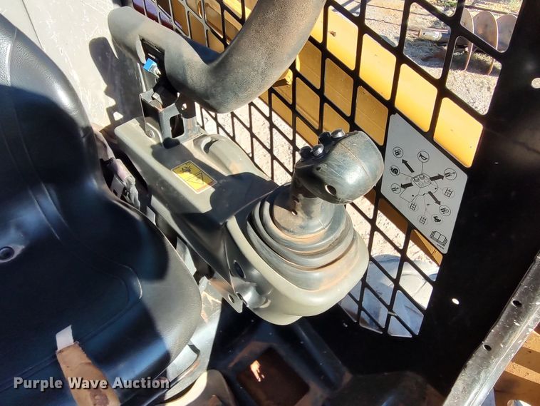 image for item LK9799 2014 Caterpillar 242D  skid steer loader