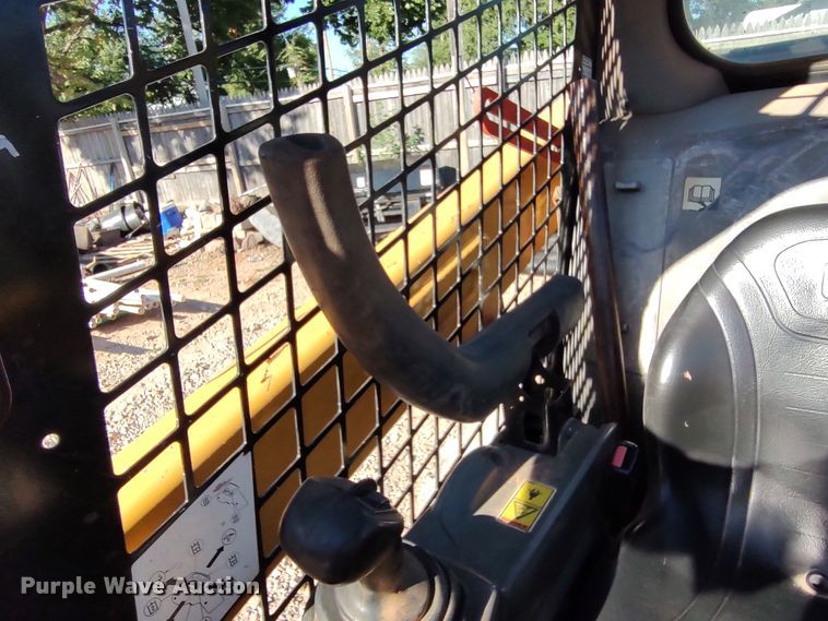 image for item LK9799 2014 Caterpillar 242D  skid steer loader