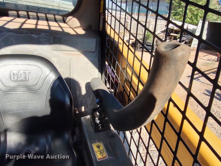 image for item LK9799 2014 Caterpillar 242D  skid steer loader