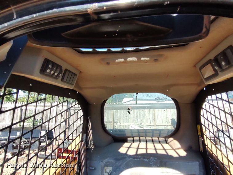 image for item LK9799 2014 Caterpillar 242D  skid steer loader